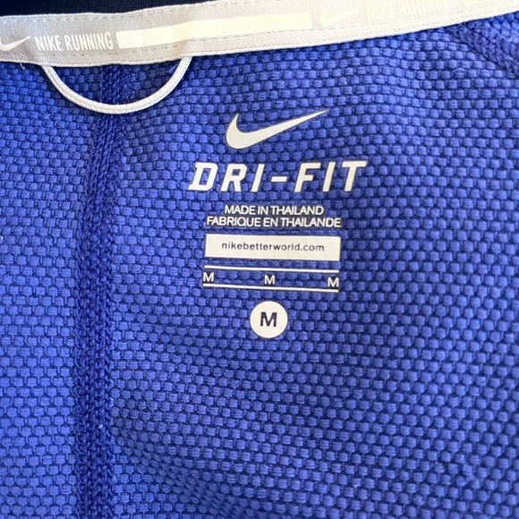 Nike Dri-Fit Hoody Jacket Womens size M with reflective striping - Picture 2 of 7